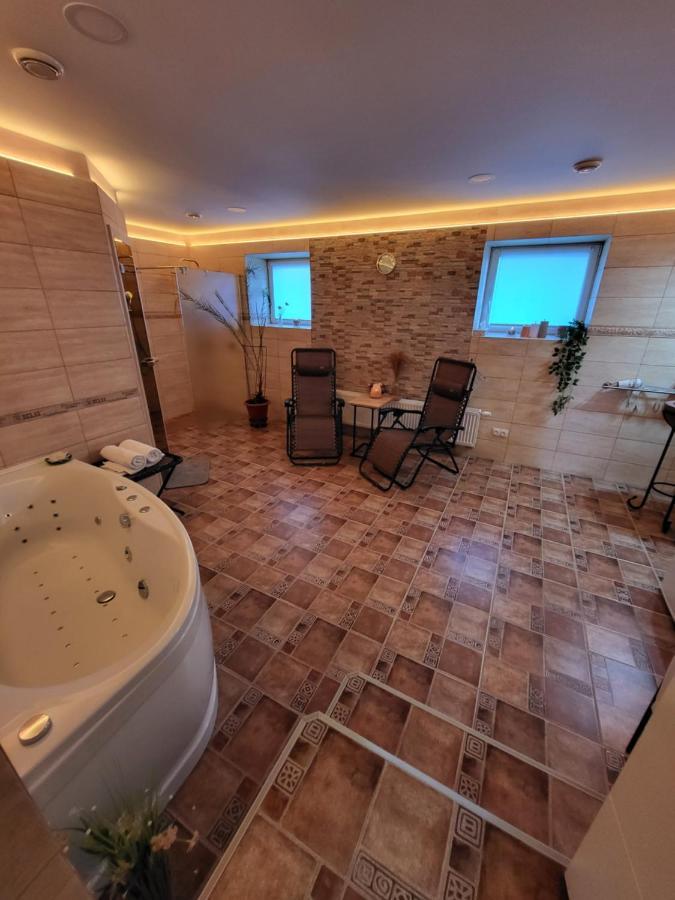 Penzion Ostravanka Hranice  Eksteriør bilde